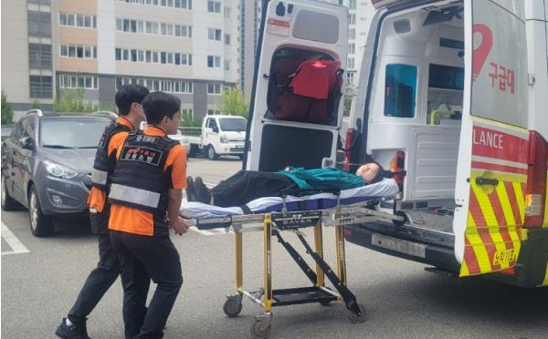 속초시 도서체육센터, 소방서와 실전형 합동 소방훈련 실시 기사 이미지