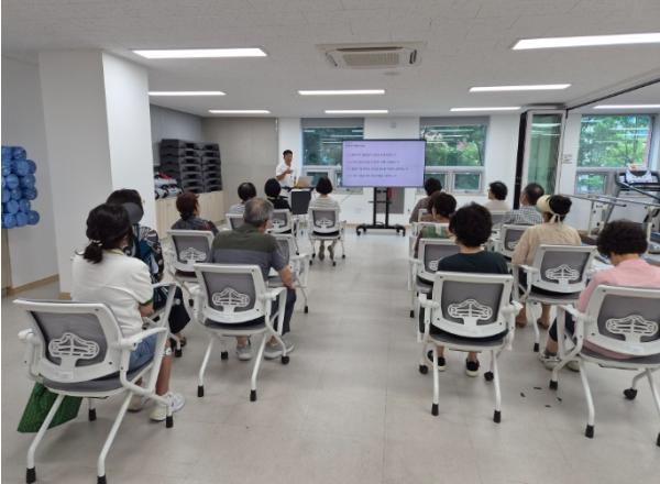 대전 중구, 대전보건대학교와 함께하는 ‘다 함께 건강한 스트레칭 교실’ 운영 기사 이미지