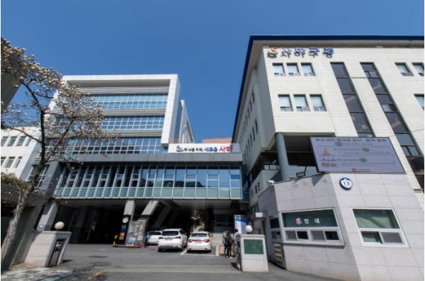 사하구, 건설관계자 및 대한전문건설협회 부산광역시회와 '지역건설활성화 양해각서(MOU)' 협약 체결 기사 이미지