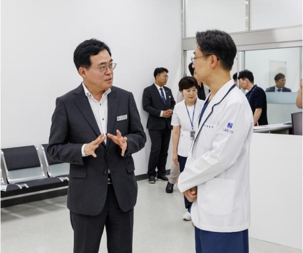 진교훈 강서구청장, 추석 연휴 응급의료 상황 살펴 기사 이미지