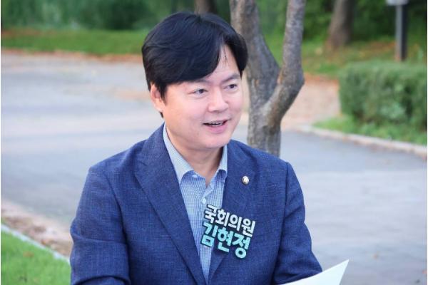 김현정 국회의원, 골목당사-불금민생단 활동으로 시민과 소통