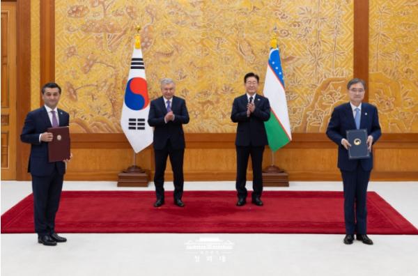 한·우즈벡, 협정·MOU 등 13건 체결…양국간 협력 폭 확대