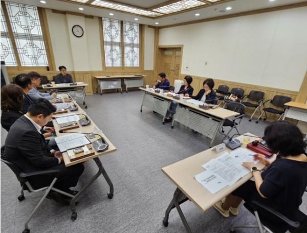 속초시의회 의원 월정수당 내년 3.5% 인상… 의정활동비 동결 기사 이미지