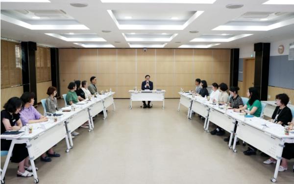 하동군, 통합돌봄과 노인 일자리의 새로운 연결고리 찾는다 기사 이미지