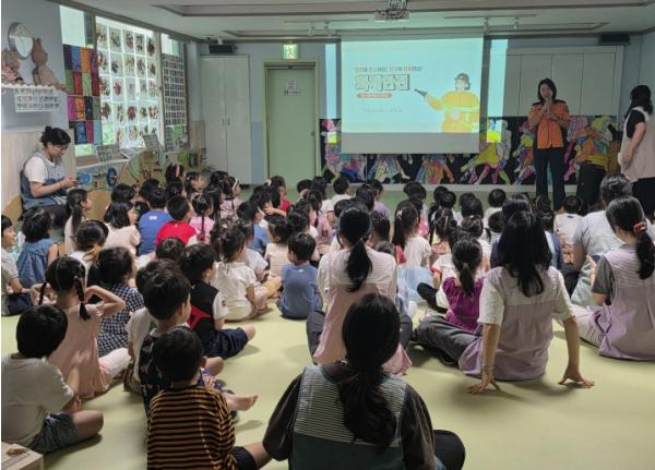 부산 동구, 소방 연계 ‘찾아가는 통합 안전교육’ 실시 기사 이미지