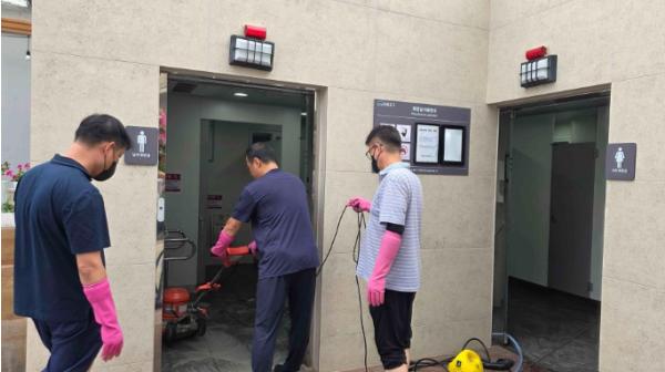 제물포구, 추석맞아 관광지·전통시장 화장실 12곳 대청소 실시 기사 이미지