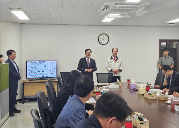 박용철 강화군수, 예산 확보 위해 발로 뛰는 행정 기사 이미지