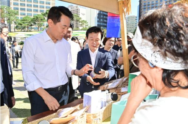 진주시, 추석맞이 수도권서 ‘우수 농특산물’ 판촉 나서 기사 이미지