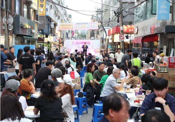 강남구 세로수길, '서울 달빛야장' 선정 쾌거…최대 20억 원 확보 기사 이미지