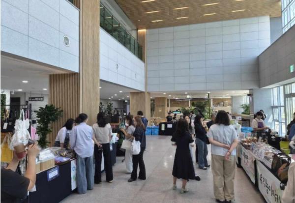 익산시, 추석맞이 자활생산품 판매장터 성료 기사 이미지