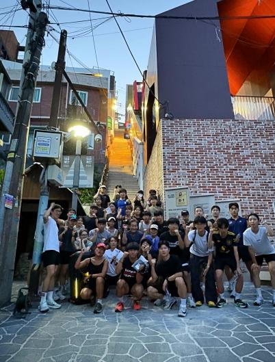 부산 동구, 청년 주간 맞아 ‘168계단 달리기 대회’ 성황리 개최 기사 이미지
