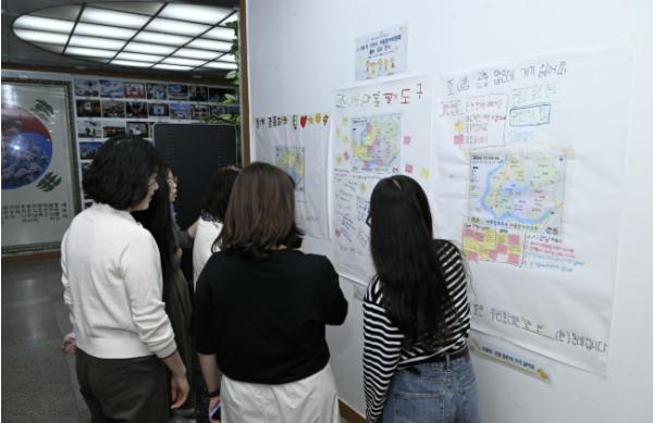 구리시, 제1기 아동참여위원회 첫 활동 성과 전시 기사 이미지