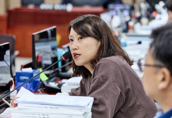 경기도의회 최보라 의원, “오류율 30% 위험에 60억 유방암 검진 백지화... 기초 검증 부실로 민생 재원만 묶여”