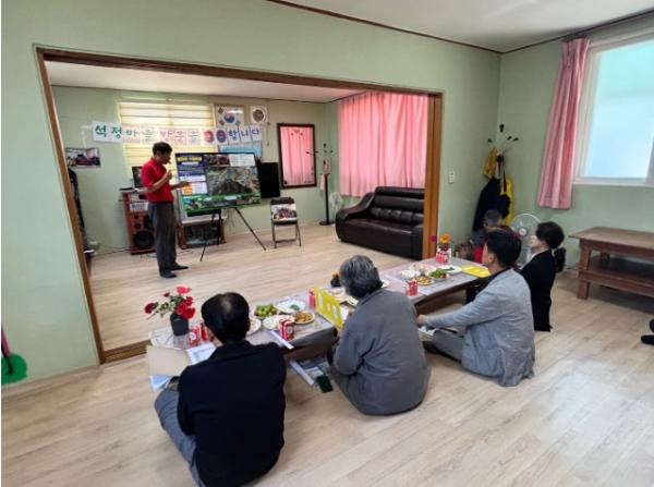 괴산군, 2단계 진입 향한 '행복마을사업' 현장평가 실시 기사 이미지