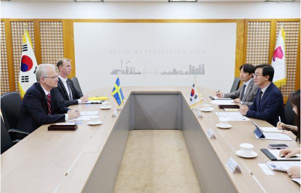 부산시, 주한스웨덴대사 접견… 해양·산업 등 다양한 분야 교류·협력 논의 기사 이미지