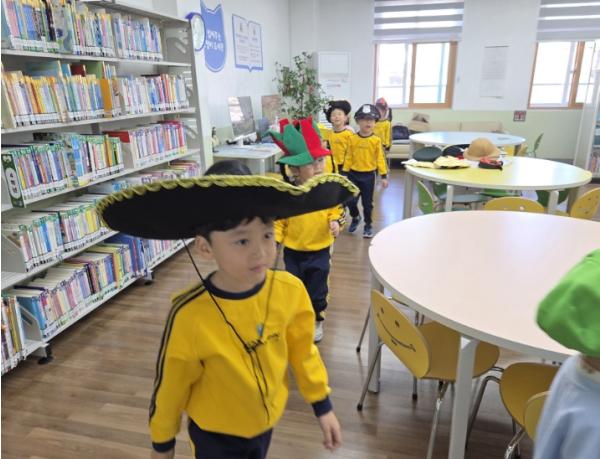 봉화도서관 “우리 함께, 도서관에서 책이랑 놀아요!” 기사 이미지