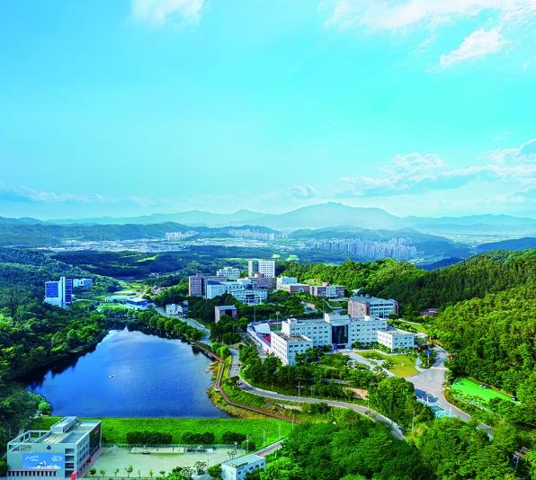 구미 전략산업 이끌 인재양성, 지역대학 특성화로 경쟁력 높인다 기사 이미지