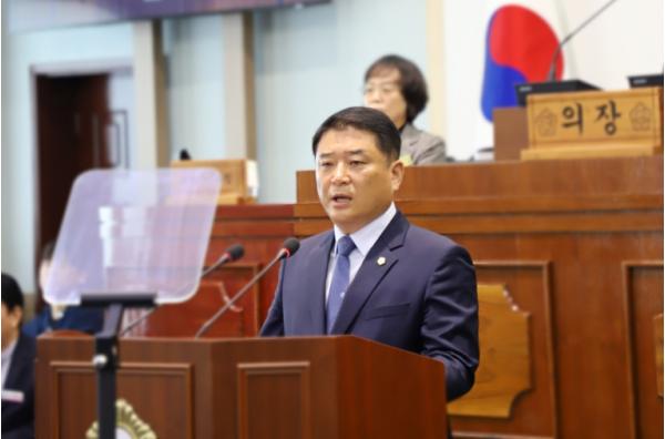 최성준 함안군의원, 농촌 인력난․축산악취 해결을 위한 실효성 있는 대책 촉구