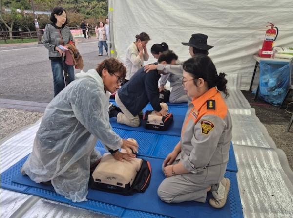목포소방서 의용소방대, 목포 항구축제 119수호천사 ‘활약’