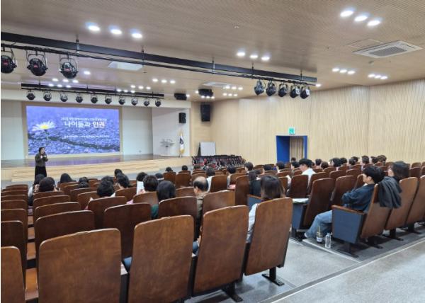 영도구, 어르신 인권 감수성 향상을 위한 ‘2026년 노인인권교육’ 실시 기사 이미지