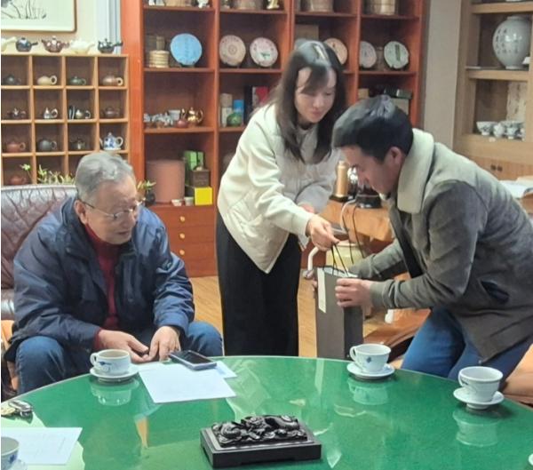 라이쩌우성 계절근로자, 제룡사회복지법인 의료비 후원에 감사 인사 전해 기사 이미지