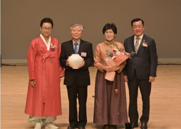 이성유 문경시 행정동우회장, 2026 자랑스러운 도민상 수상 기사 이미지