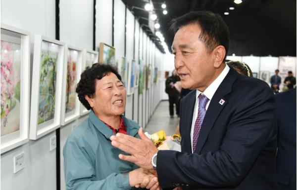 화천군, 만학 어르신의 먹먹한 사모곡 노인대학이 풀어준 평생의 한 기사 이미지