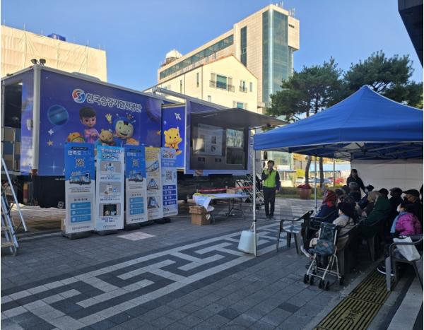 홍성군, 어르신 대상 승강기 안전체험교육 운영 기사 이미지