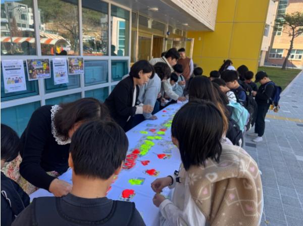 산청군청소년상담복지센터, 안전 캠페인 전개 기사 이미지