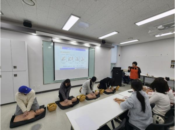 2026년 의왕시 꿈드림, 학교 밖 청소년 7명 전원 재난인명구조사 자격증 취득 기사 이미지