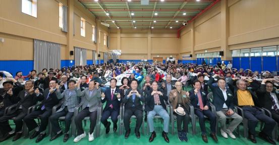 영덕군 영해면, 노인의 날 맞아 어르신 300여 명과 화합의 시간 기사 이미지