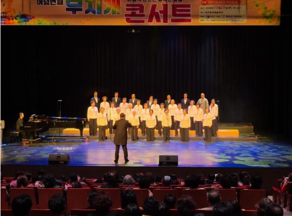 영덕군, 주민이 직접 만든 무대…‘무지개 콘서트’ 로 세대·문화 잇다 기사 이미지