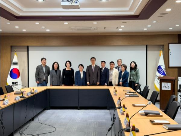 '도의원-원주교육지원청 정책 간담회' 개최  기사 이미지