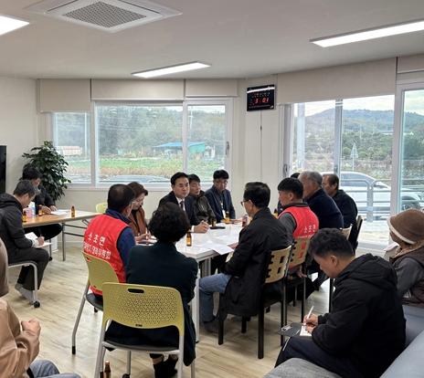원주시, 소초면 축산악취 해결 위해 지역 주민 목소리 청취 기사 이미지