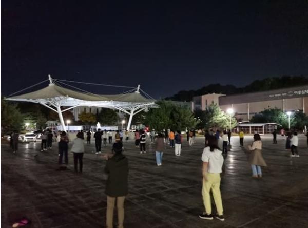 평택시 송탄보건소, 2026년 야간 건강체조 교실 운영 마무리  기사 이미지