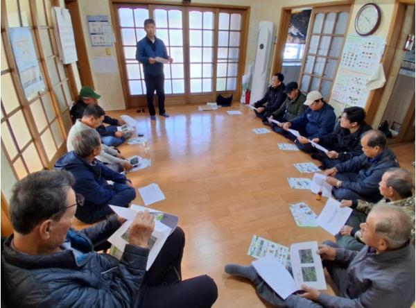 밀양시, 용두산·산성산 소나무재선충병 수종전환 방제사업 주민설명회 개최 기사 이미지